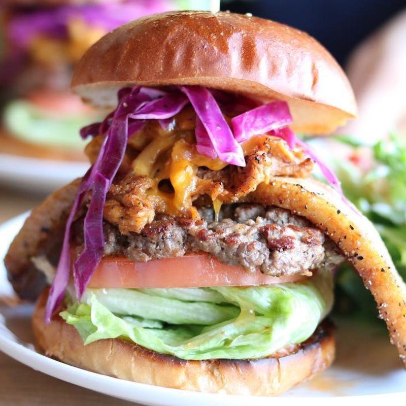 プルドポークベーコンチーズバーガー(ブラウンフレーバー （BROWN　FLAVOR）)