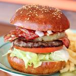 BBQベーコンパインバーガー(California Diner JACKAL （カリフォルニア ダイナー ジャッカル）)