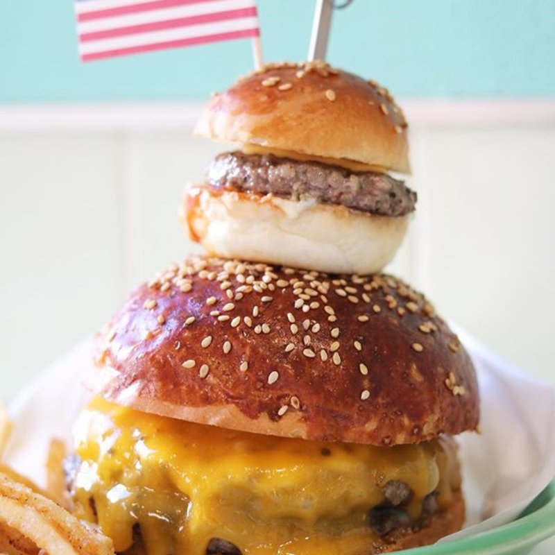 Wロビンズバーガー 鏡バーガーVer.(ロッキンロビン 大須店)