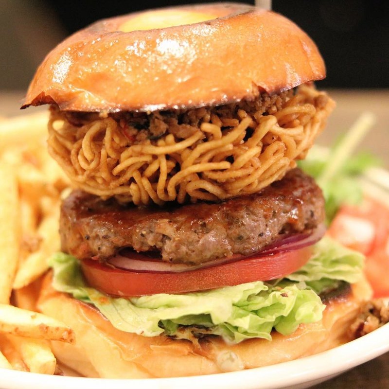 台湾バリ揚げバーガー(MEIHOKU Burger)