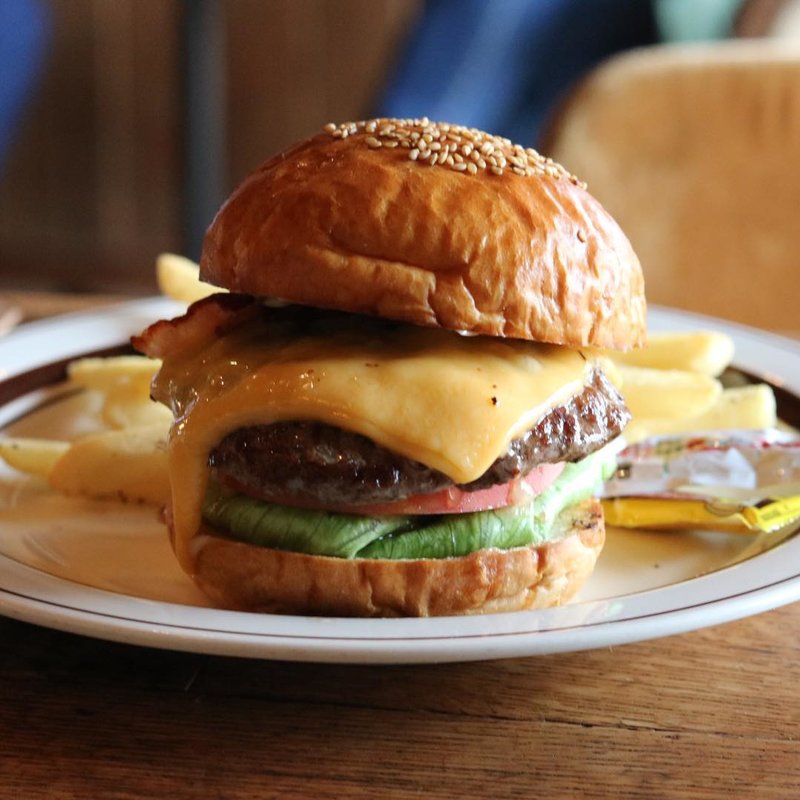 スモークベーコンチーズバーガー(FRANK Ride and Eat)