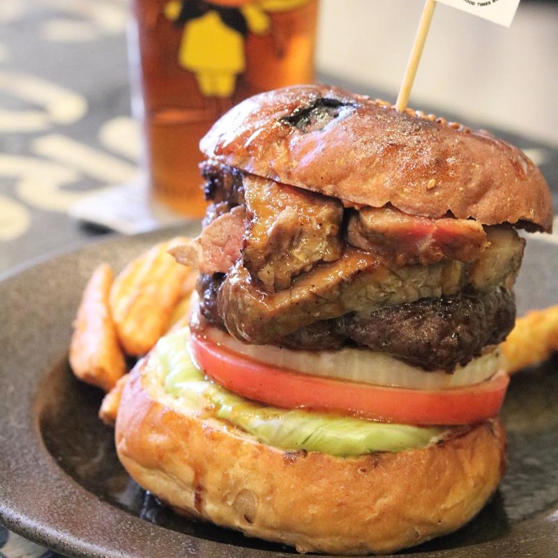 サーロインステーキバーガー(Sunchago Burgers)