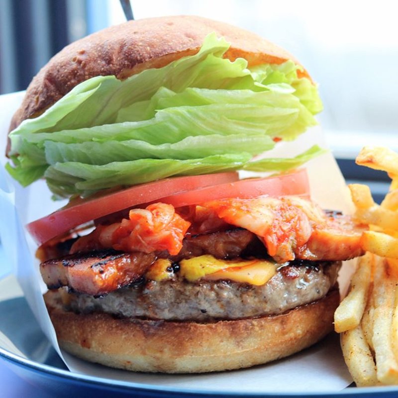 コリアンベーコンチーズバーガー(KAKUOZAN LARDER（カクオウザンラーダー）)