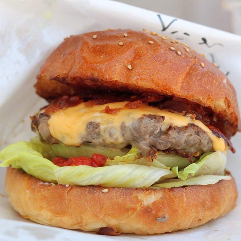 ベーコンチーズバーガー(ルーシーズマッシュバーガー )