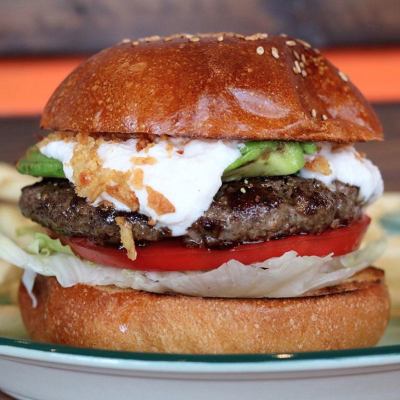 女子バーガー(California Diner JACKAL （カリフォルニア ダイナー ジャッカル）)