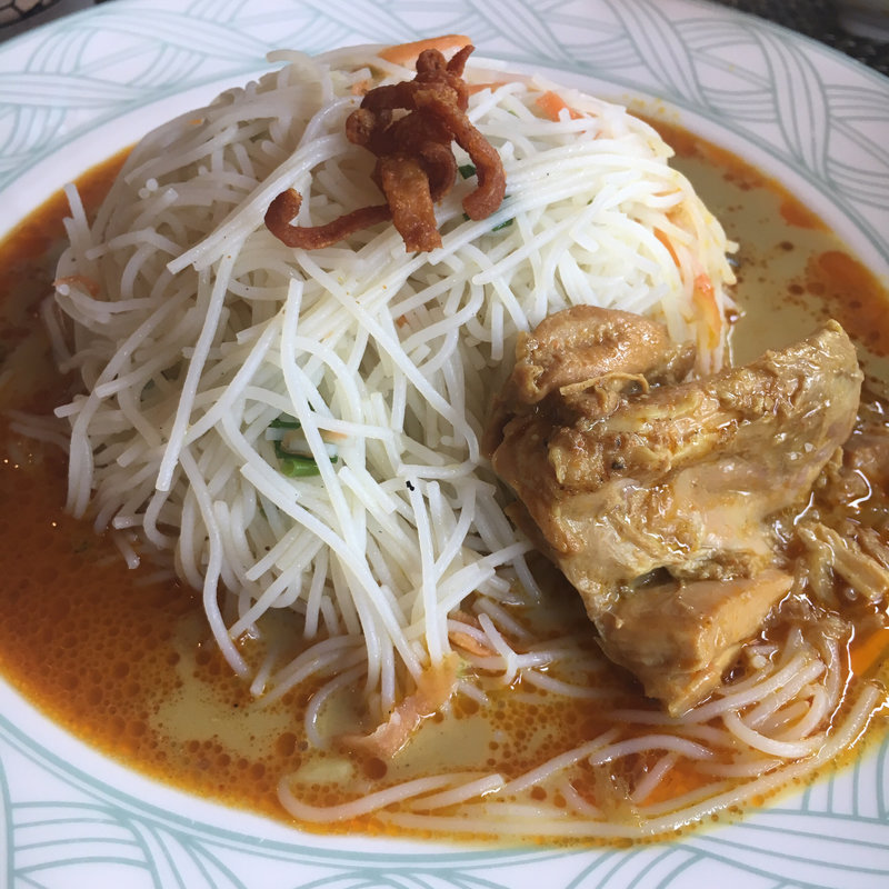 フライドベジタブルヌードル(オスアシリ アーユルヴェーダ ダイニング サロン （OSUASIRI AYURVEDA DINING SALON）)