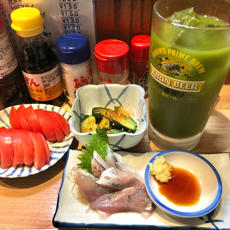 緑茶割り + アジ刺し + 冷やしトマト + やみつき胡瓜(立呑み晩杯屋 中目黒目黒川RS)