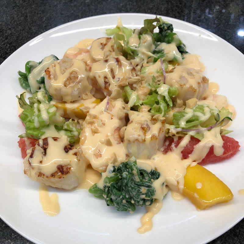 帆立の炒り焼き フルーツ添え(しろくま)