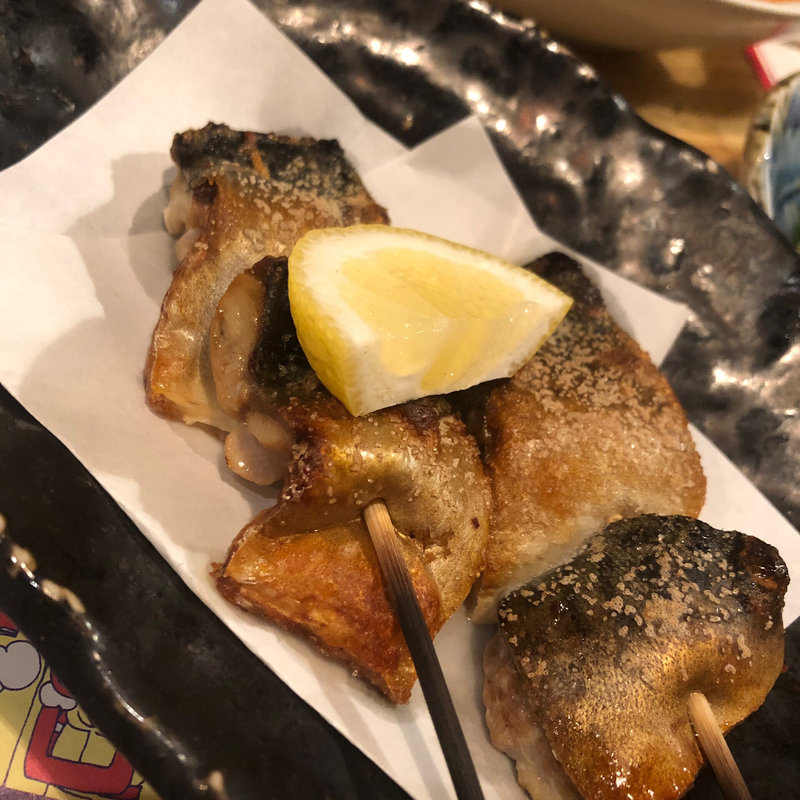 鯖の串焼き(魚とおでんと瓶ビール 大衆酒場 とろ鯖 南森町店)