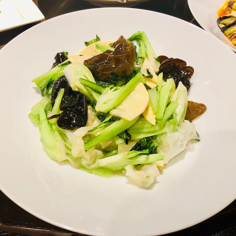 イカとアスパラの炒めもの(中國飯店 花壇)