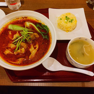 マーラー刀削麺(逸品飲茶 （イッピンヤムチャ）)