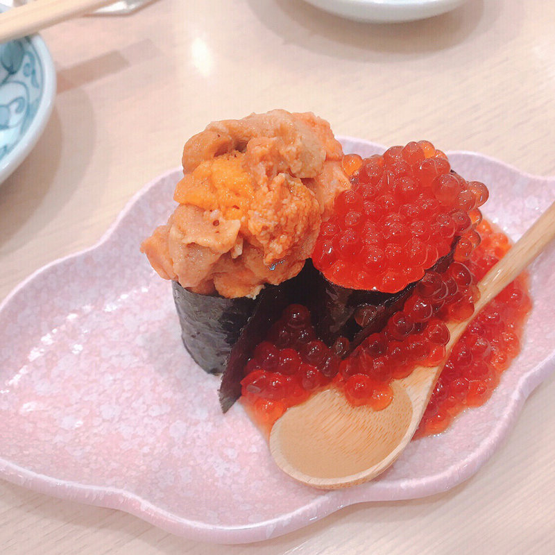 うに・いくら豪華二点盛り(江戸ッ子寿司 西口店)