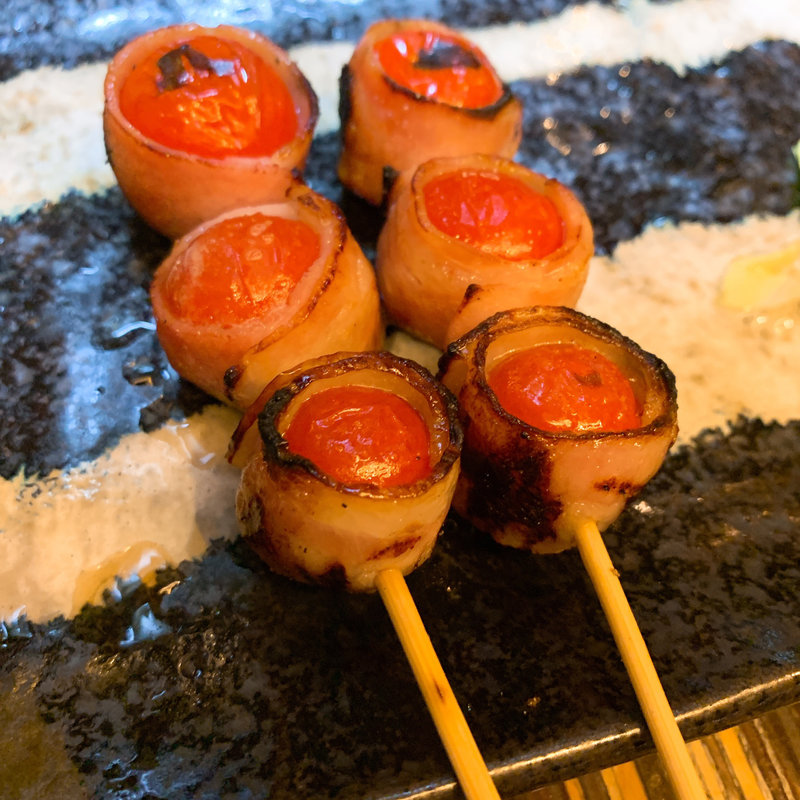 トマト巻き(とりかわ 粋恭)