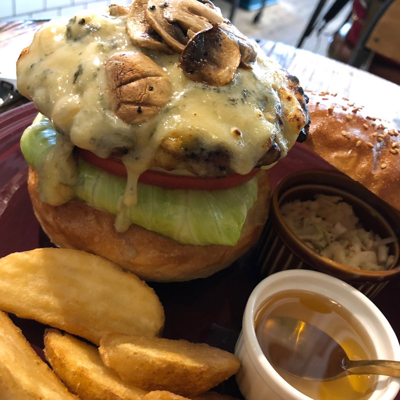 メルティリッチバーガー(Monks on the Moon)