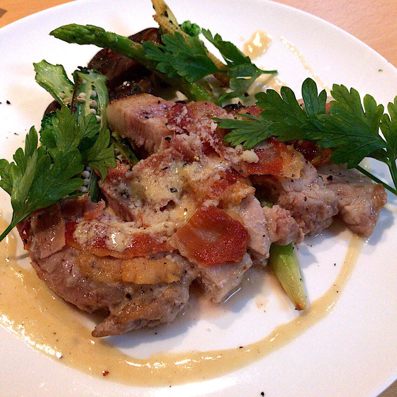 三重豚のロース肉のサルティンボッカ(トラットリア・イタリカ)