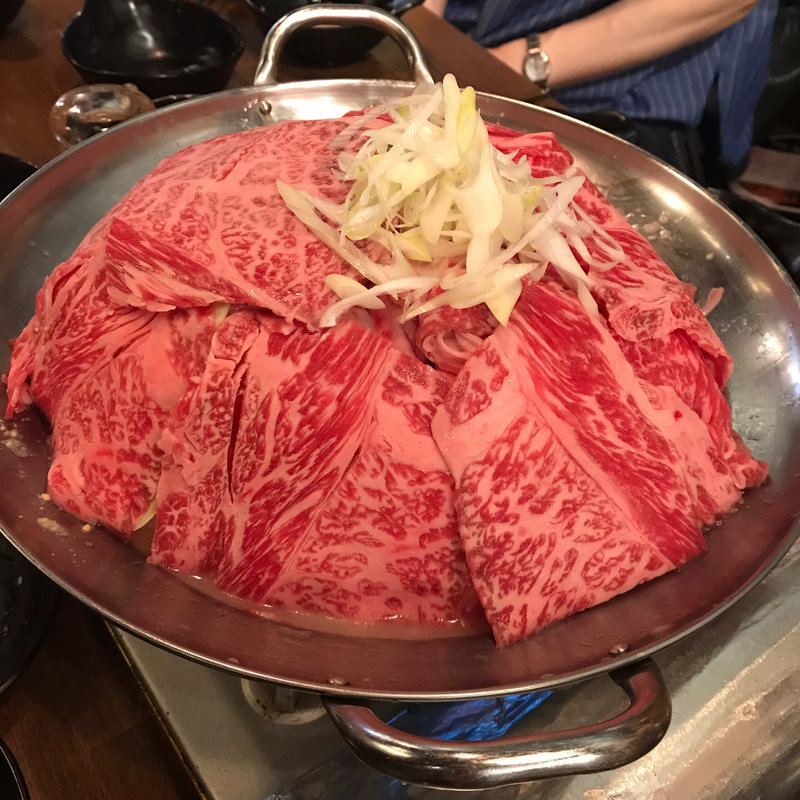 霜降り和牛鍋(大衆和牛酒場 コンロ家 飯田橋店)