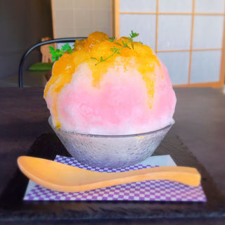 梅と薔薇のかき氷(Kyoto Joyo dining Icie)