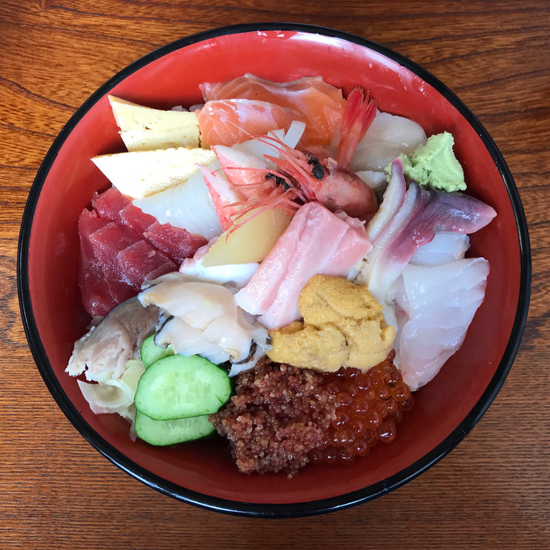 海鮮生ちらし丼（松）(福よし （ふくよし）)