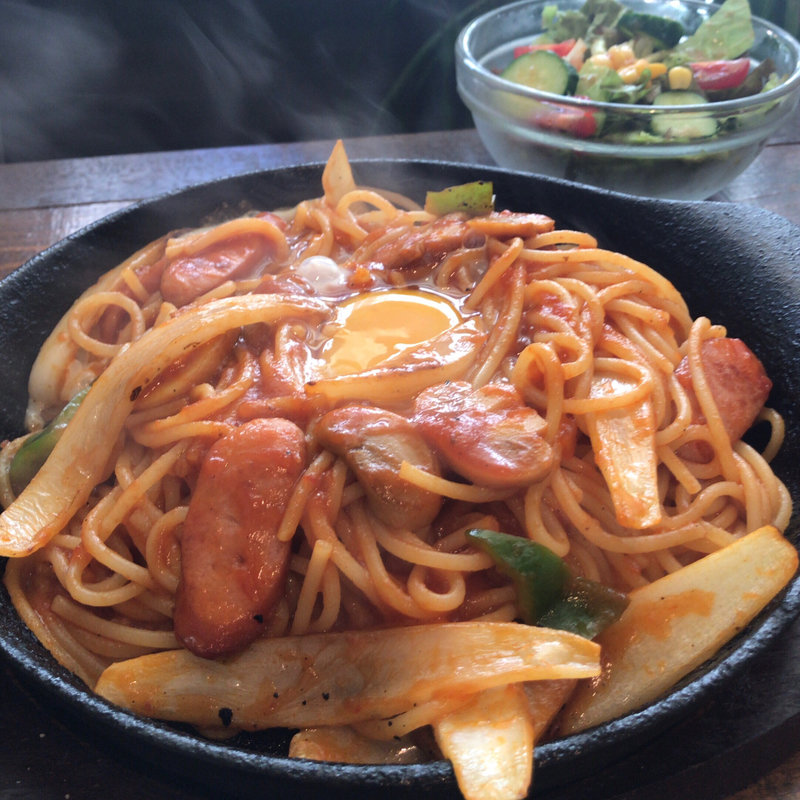 ナポリタン(生卵のせ)(喫茶 アザラシ)