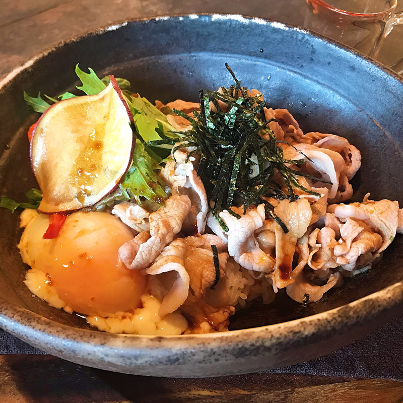 和豚もちぶた丼ランチ(はちやま （HACHIYAMA）)