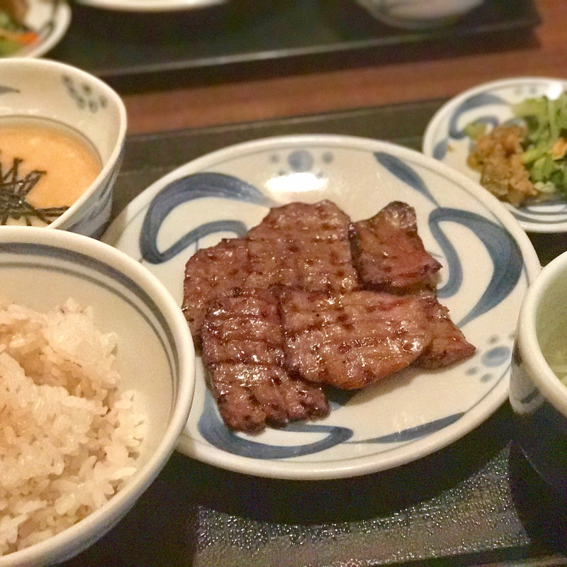 ねぎしセット(白たん薄きり5枚/麦めし/テールスープ/とろろ/おみ漬けみそ南蛮)(ねぎし 秋葉原店)