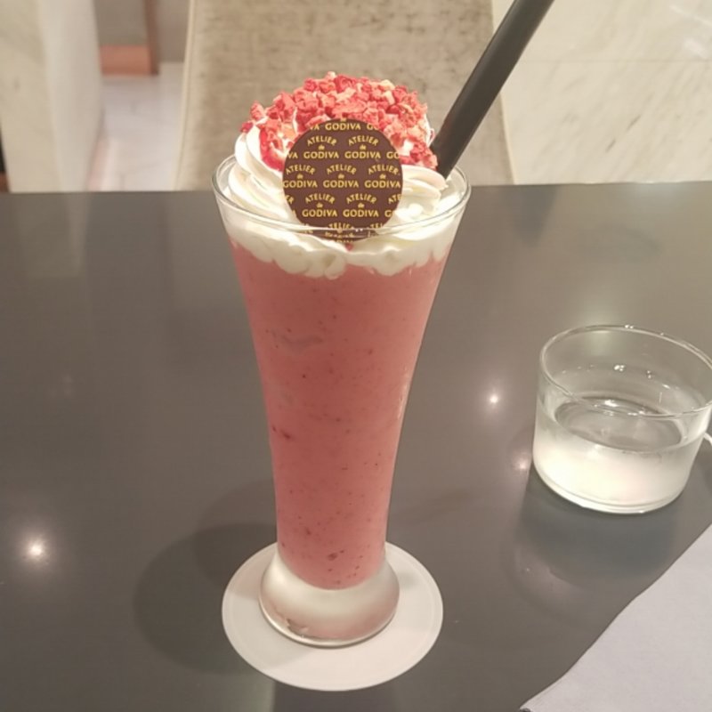 ストロベリースムージー(ゴディバ 西武池袋本店(ATELIER de GODIVA))