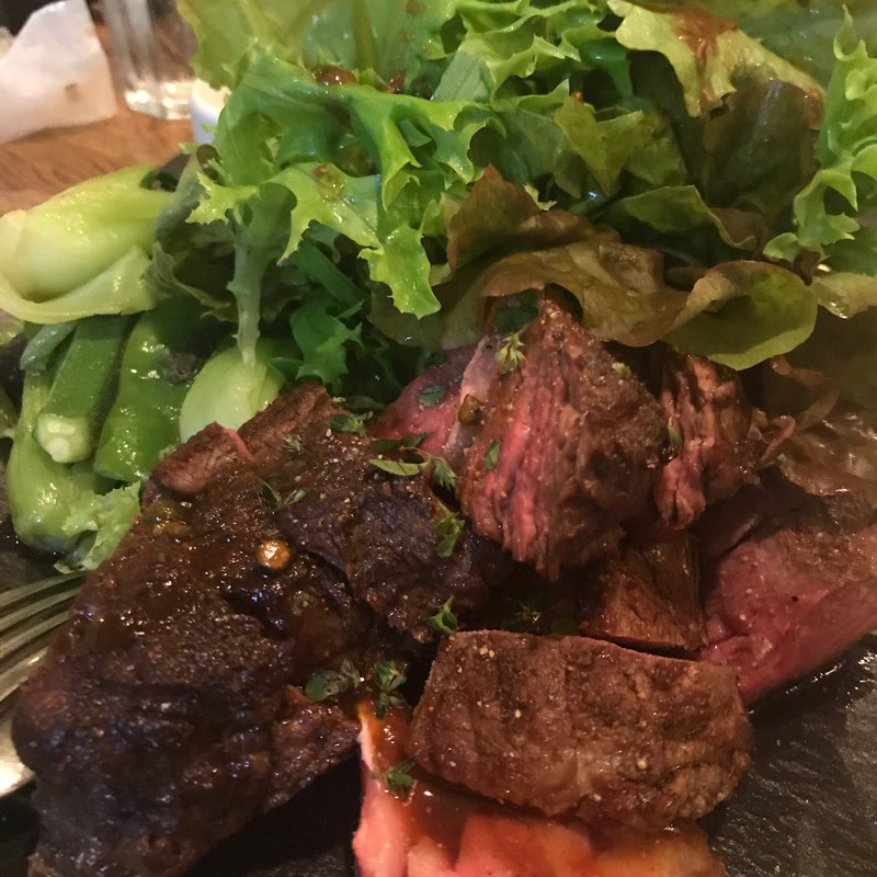 牛肉のなんとか(Bistro Feve （ビストロ フェーヴ）)