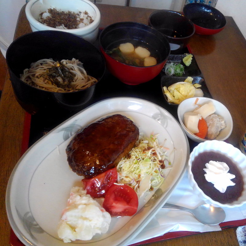 お蕎麦屋さんの週替りランチ(ぽけっとハウス )