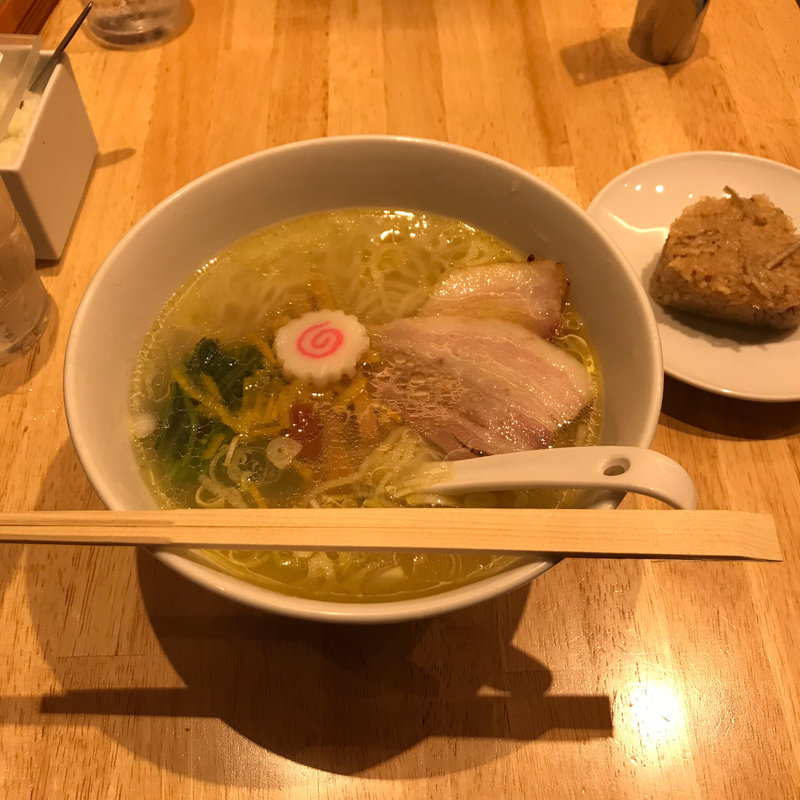塩中華そば 焼豚おにぎり(とら食堂 福岡分店)