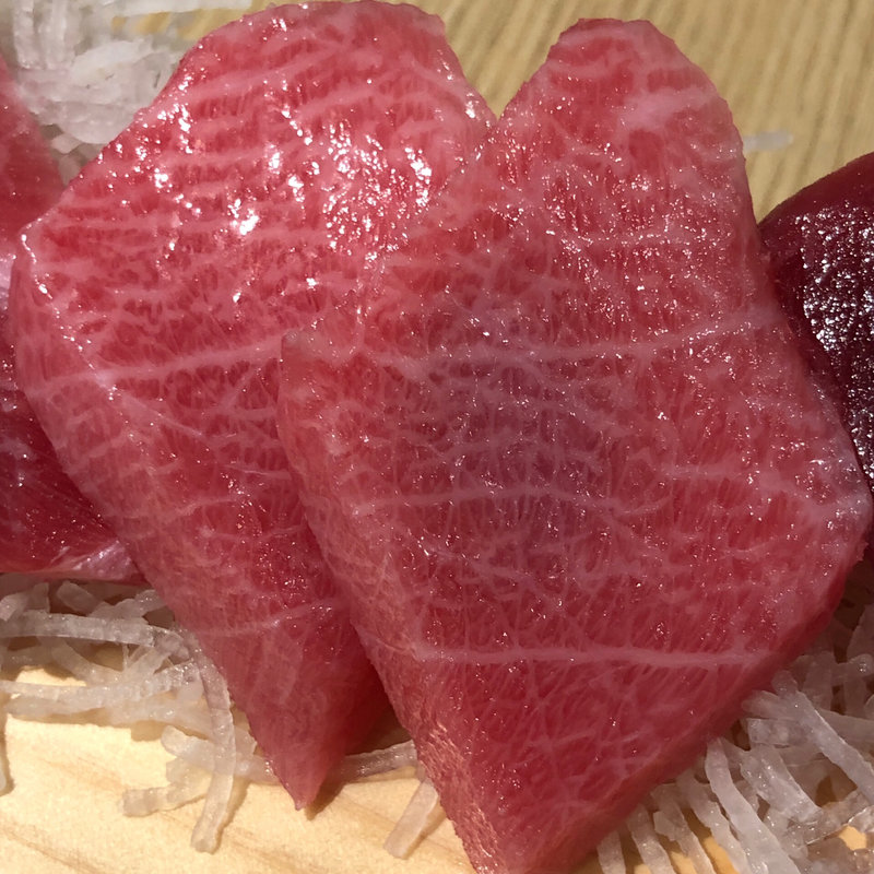 『シマハラ』のマグロ刺身全部盛り(鮪のシマハラ)