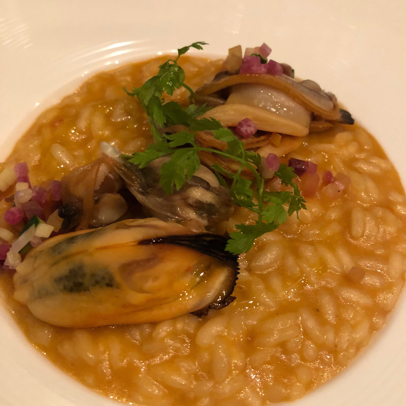 貝のトマトソースリゾット(ワインダイニング 「街角グラス」 町田)