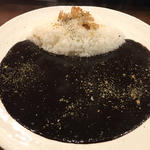 黒辛カレー(黒岩咖哩飯店)