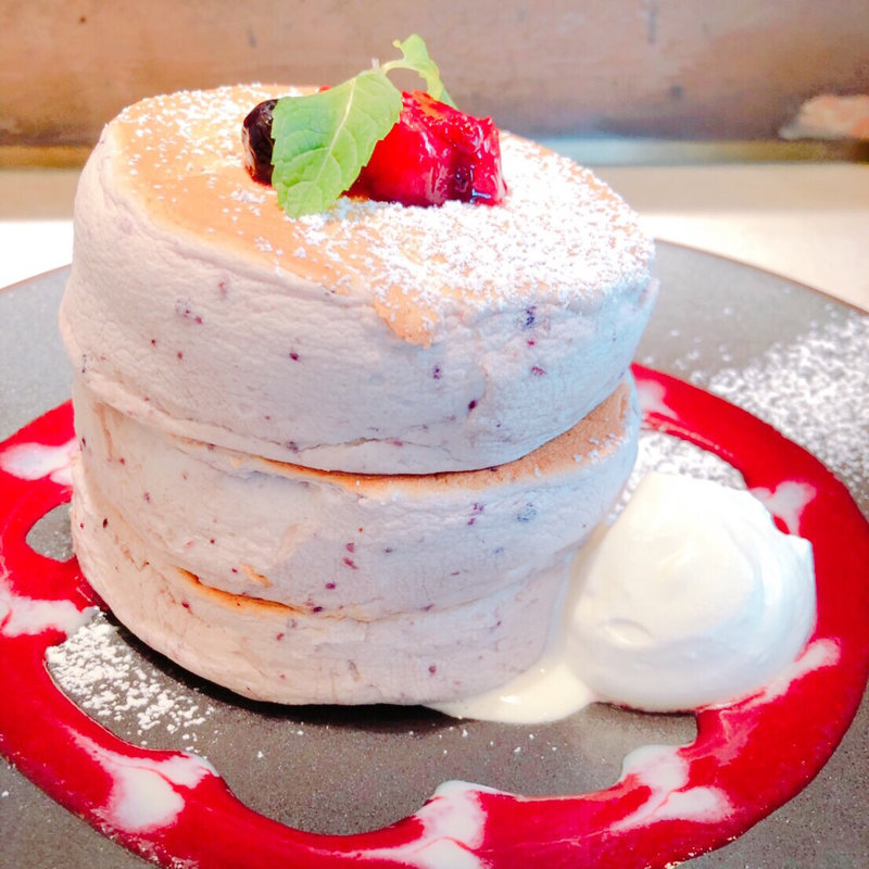 ベリーベリーパンケーキ(ミカサデコ&カフェ神宮前)