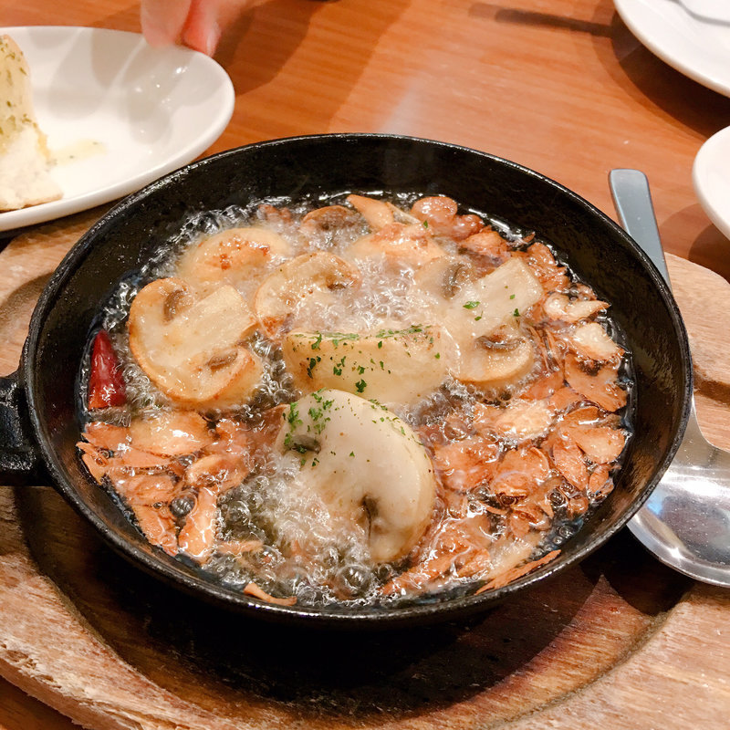 マッシュルームのガーリックオイル焼き(ベッラベーラ 錦糸町店 )