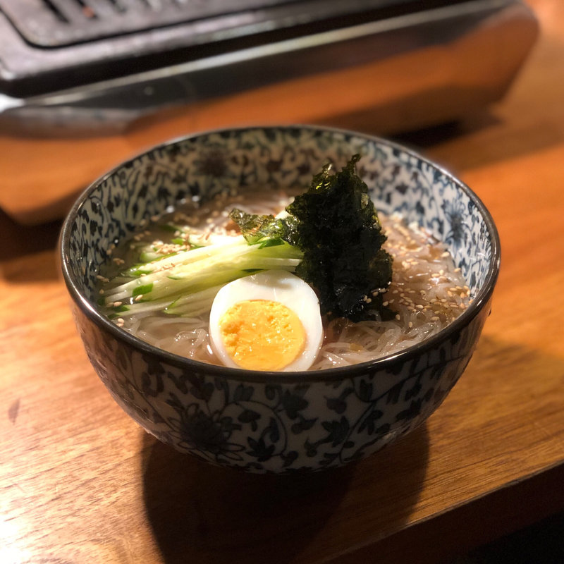 冷麺(ニクボウズ)