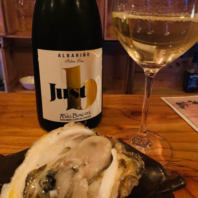 赤穂産岩牡蠣(がりばるでぃ根津)