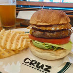 ベーコンチーズエッグバーガー(CRUZ BURGERS & CRAFT BEERS （クルズバーガーズ アンド クラフトビア）)