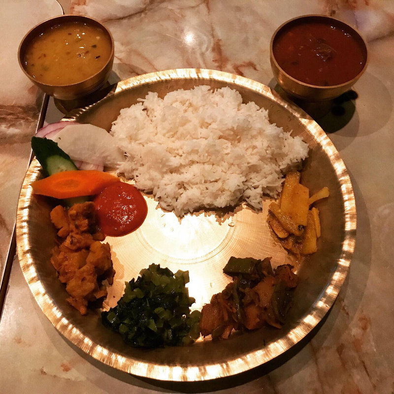 サカリセット(バドサハ レストラン&バー)