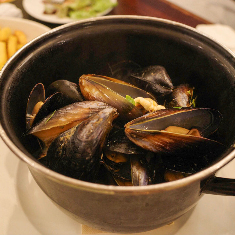 ムール貝のキャセロール蒸し(ベルジアンビア・カフェ アントワープ セントラル （Belgian Beer CafeAntwerp Central）)