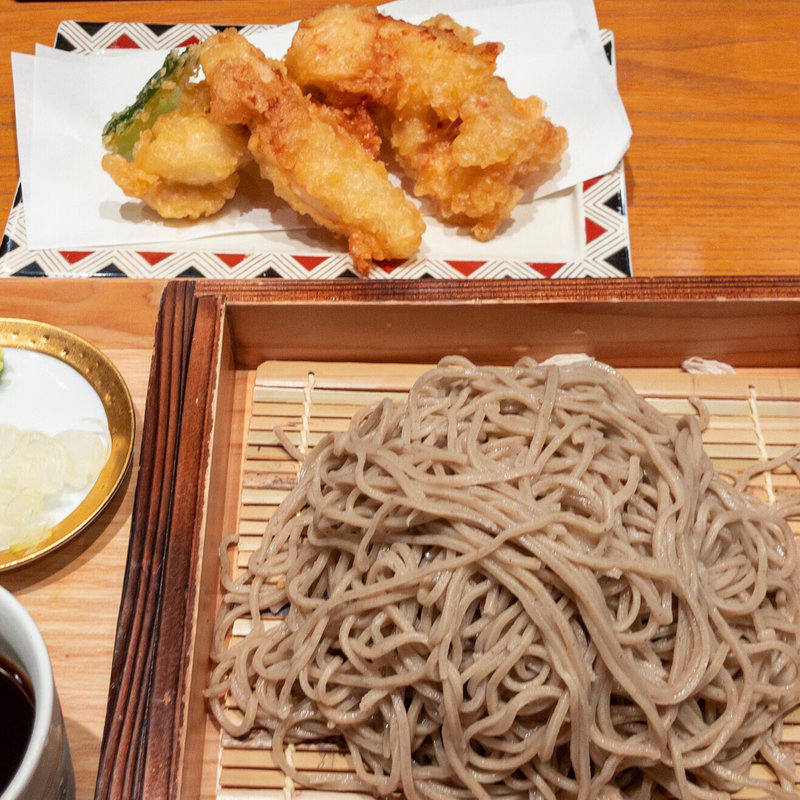 とり天せいろ(蕎麦処 草八 二重橋スクエア)