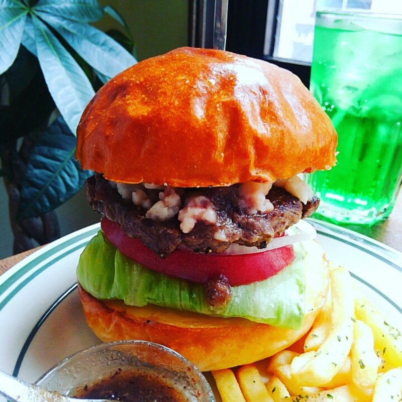 アンチョビポテトバーガー(ザ マンチーズ バーガーワークス （THE MUNCHIES BURGER WORKS）)