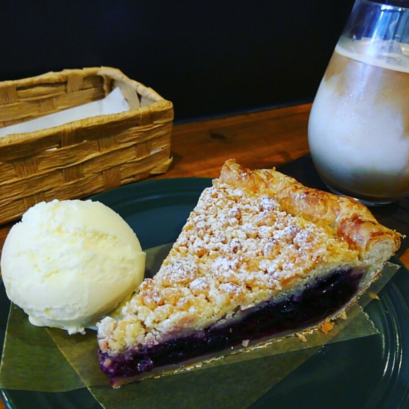 3種のベリーパイ(Gon's Bake Shop)