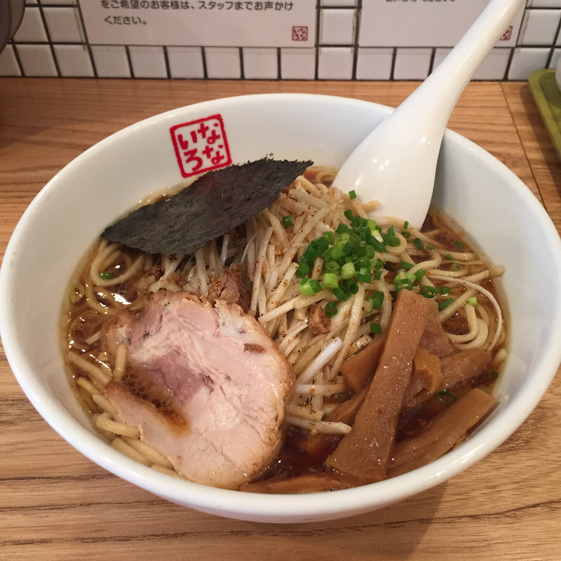 (らーめん なないろ)