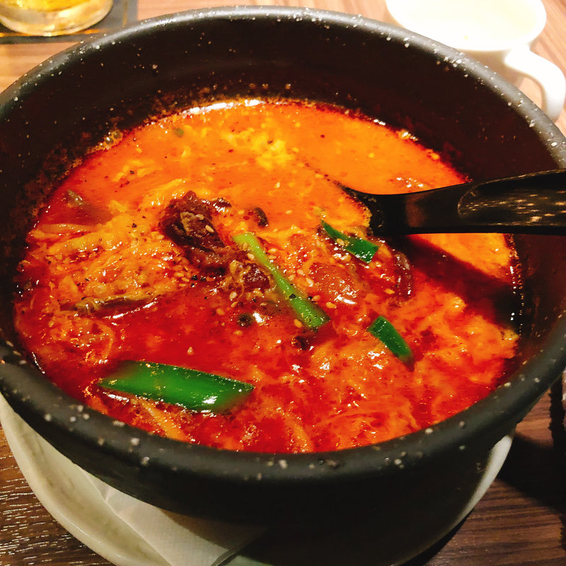 辛いユッケジャンクッパ(新宿 焼肉ブルズ)