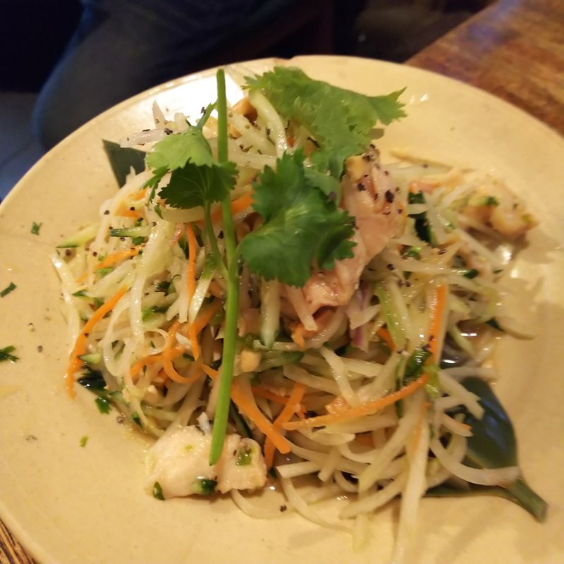 青パパイヤのサラダ(チョップスティックス 吉祥寺店)