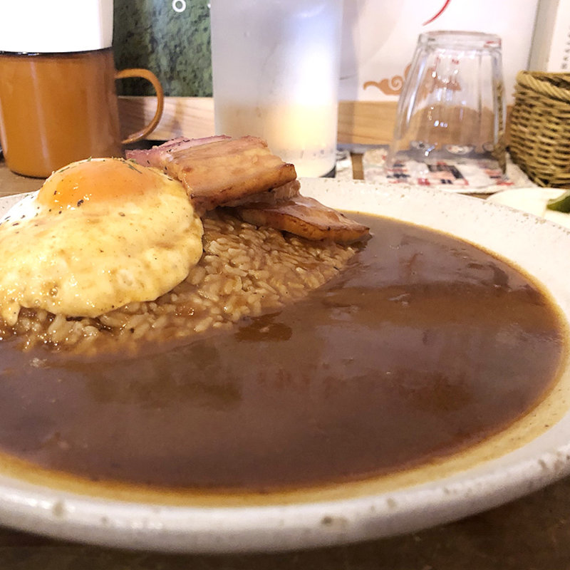 ベーコンエッグカレー(フジヤマプリン )