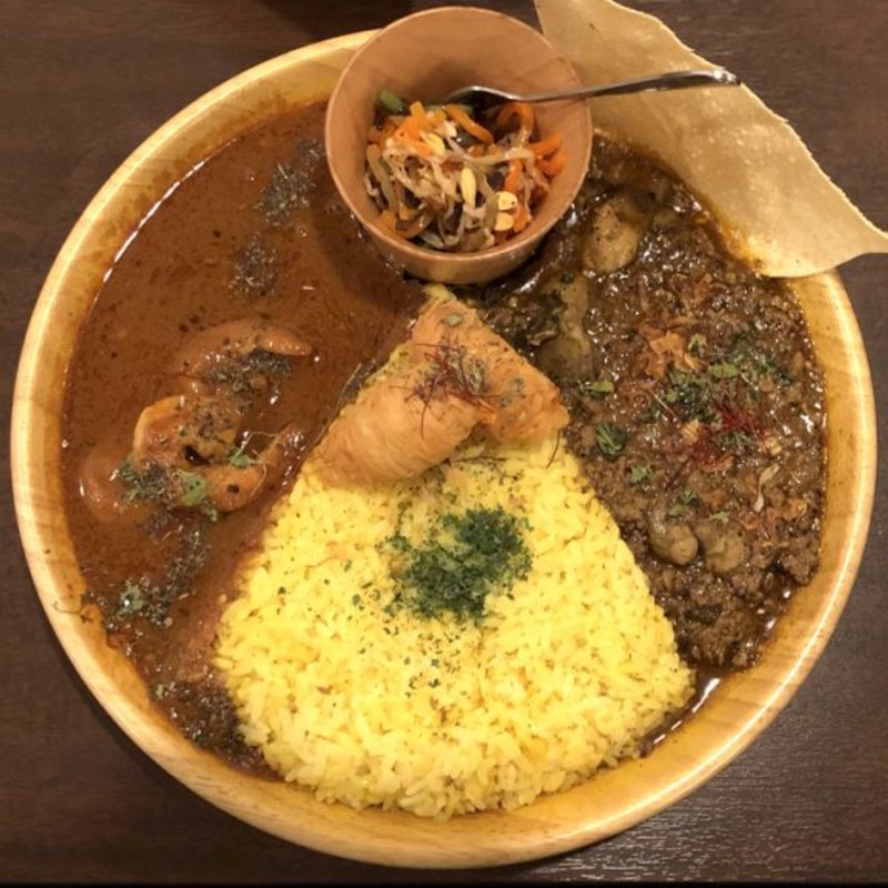 愛×(牡蛎のキーマ＆超濃度 海老・ド・ノムソン)※海老ドラゴンロール付き(ノムソン カリー （NOMSON CURRY）)