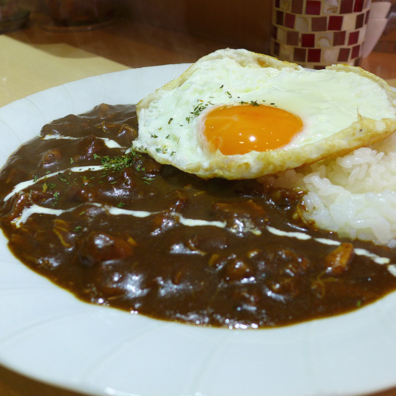 ヒロシカレー(目玉焼き付き)(えり膳 )