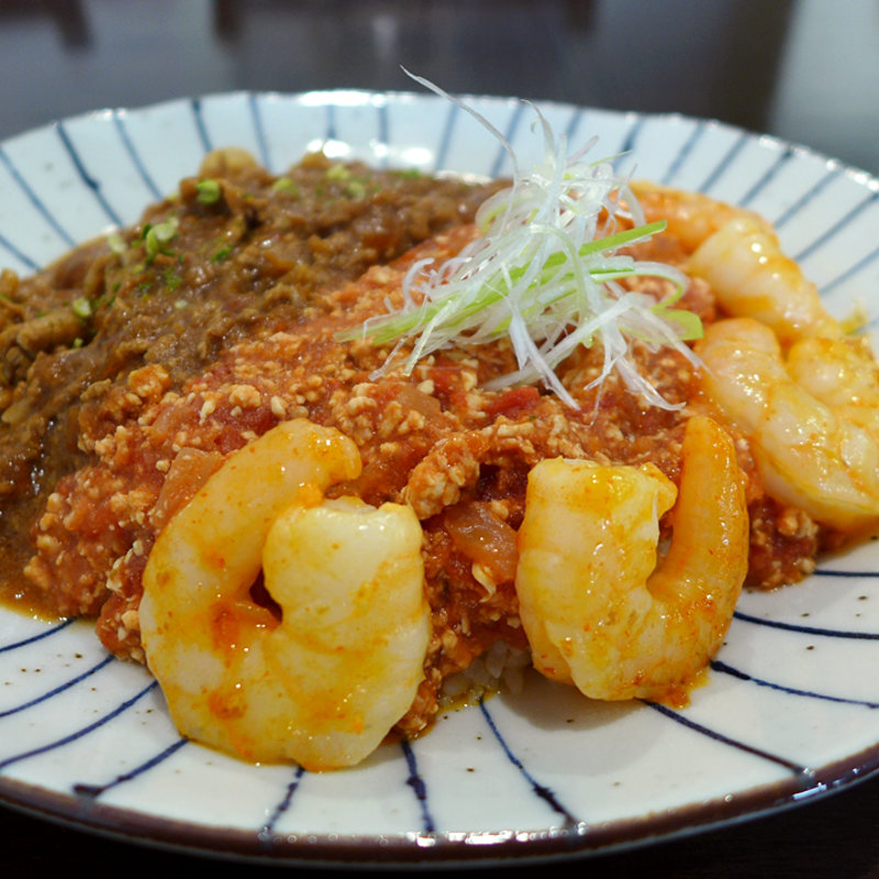 七日カリー(海老・トマト)＆牛豚合挽きマーラー(味噌)(七日カリー （ナナヒカリー）)