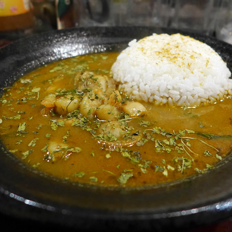 十全カレー(エビ・ホタテ・カキ入り)(心斎橋 極上鍋で作る活オマール海老のハーブ蒸し 貝と海老そして蟹)